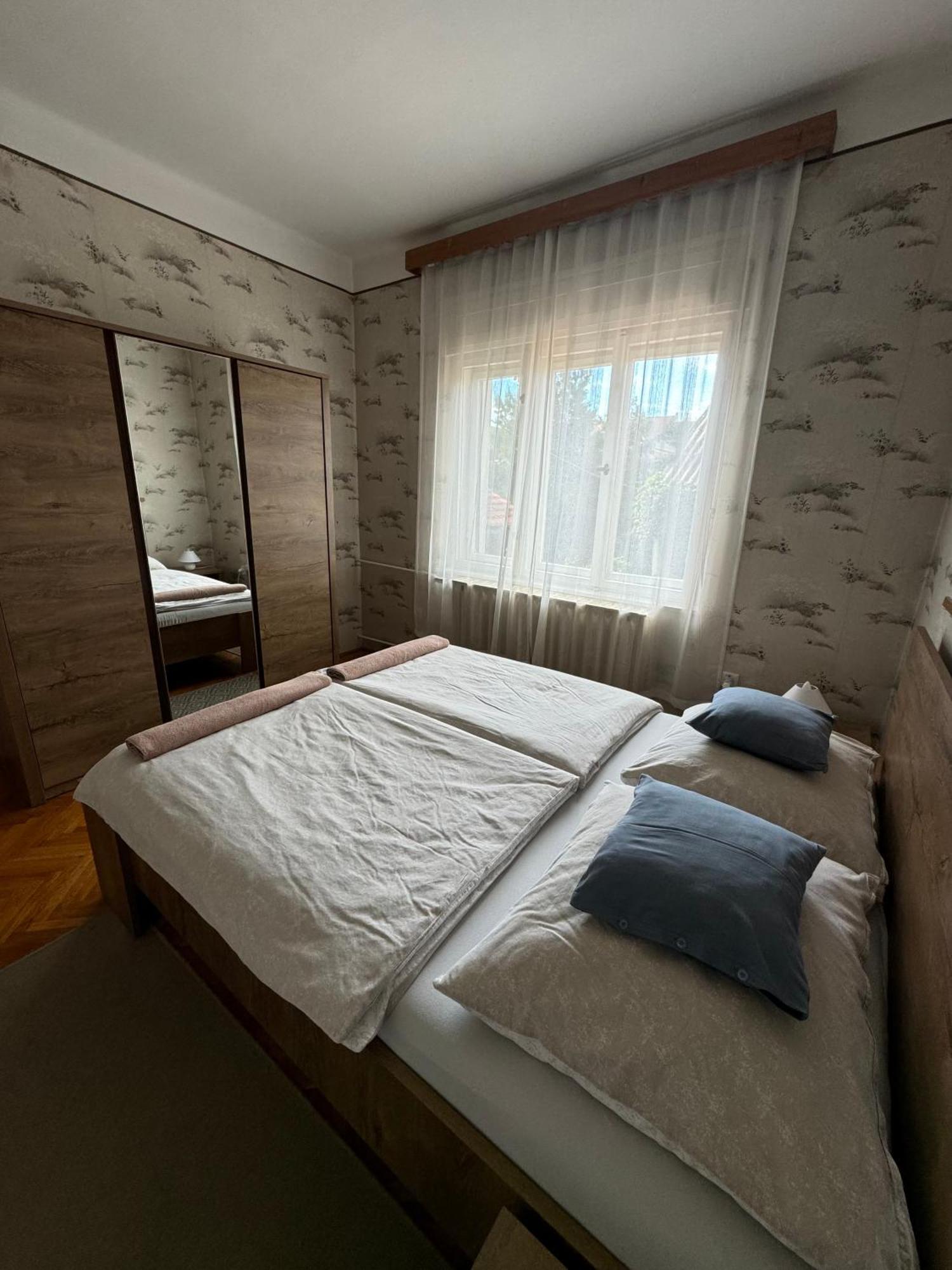 Fejedelem Vendeghaz Apartment Erlau